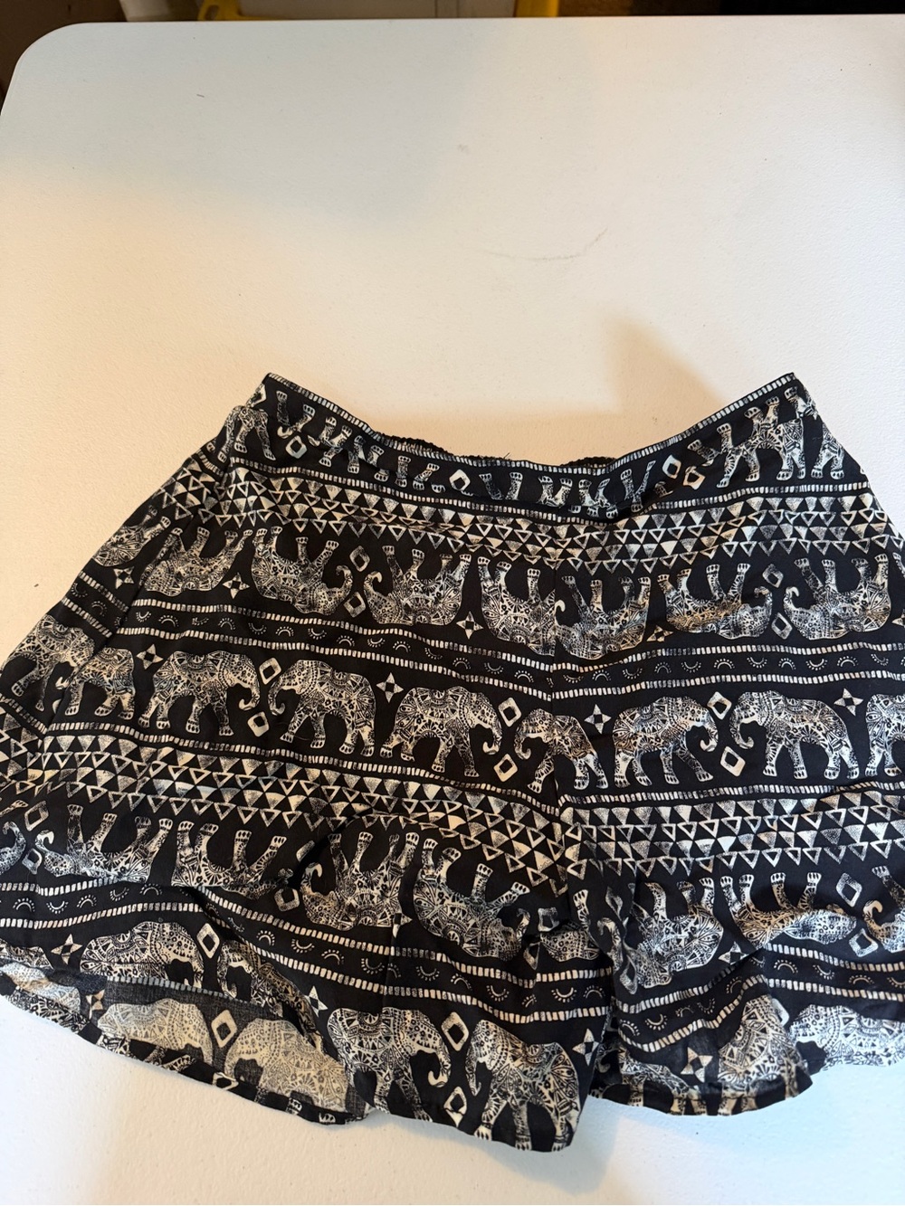 Black & White Elephant Print Women's shorts size small